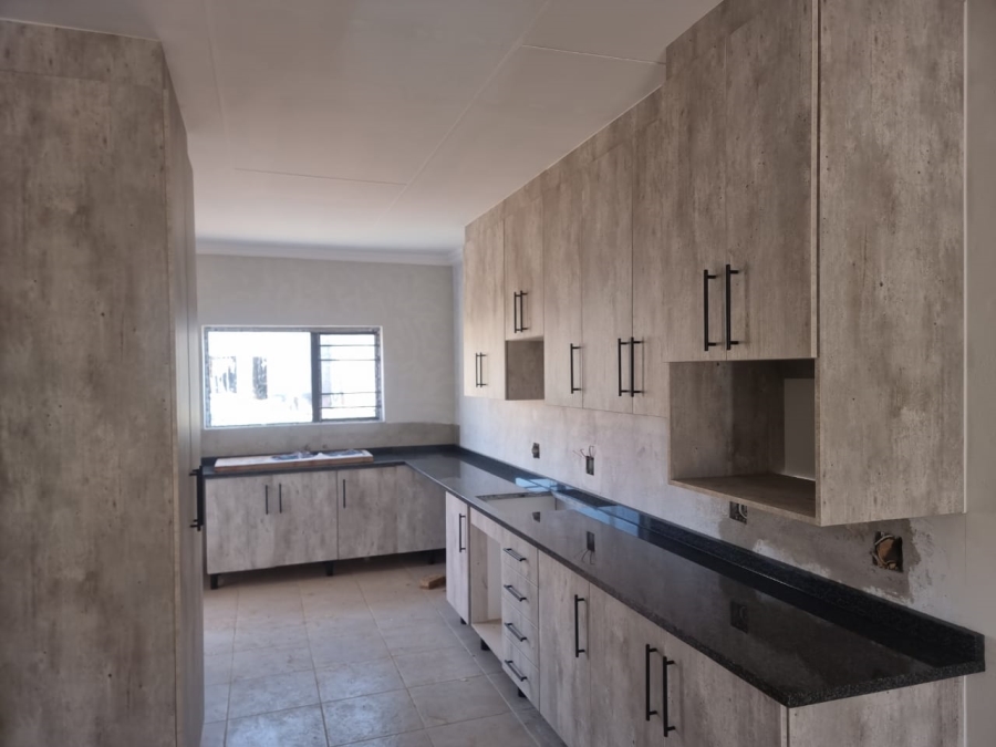 3 Bedroom Property for Sale in Waterval East North West